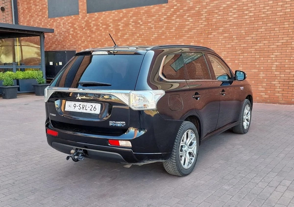 Mitsubishi Outlander cena 46000 przebieg: 394749, rok produkcji 2013 z Radomsko małe 781